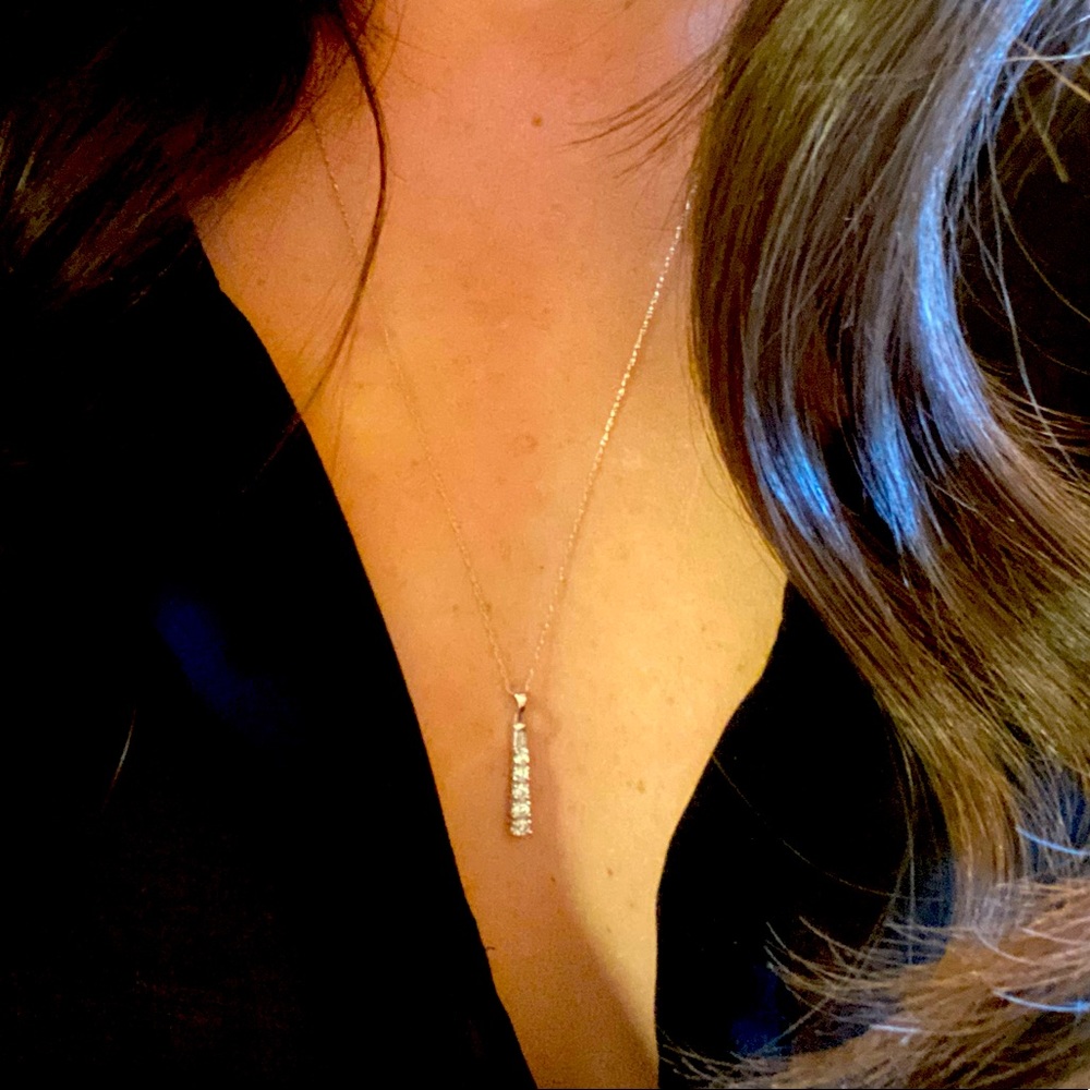 14K white gold 6 diamond pendant necklace with delicate white gold chain